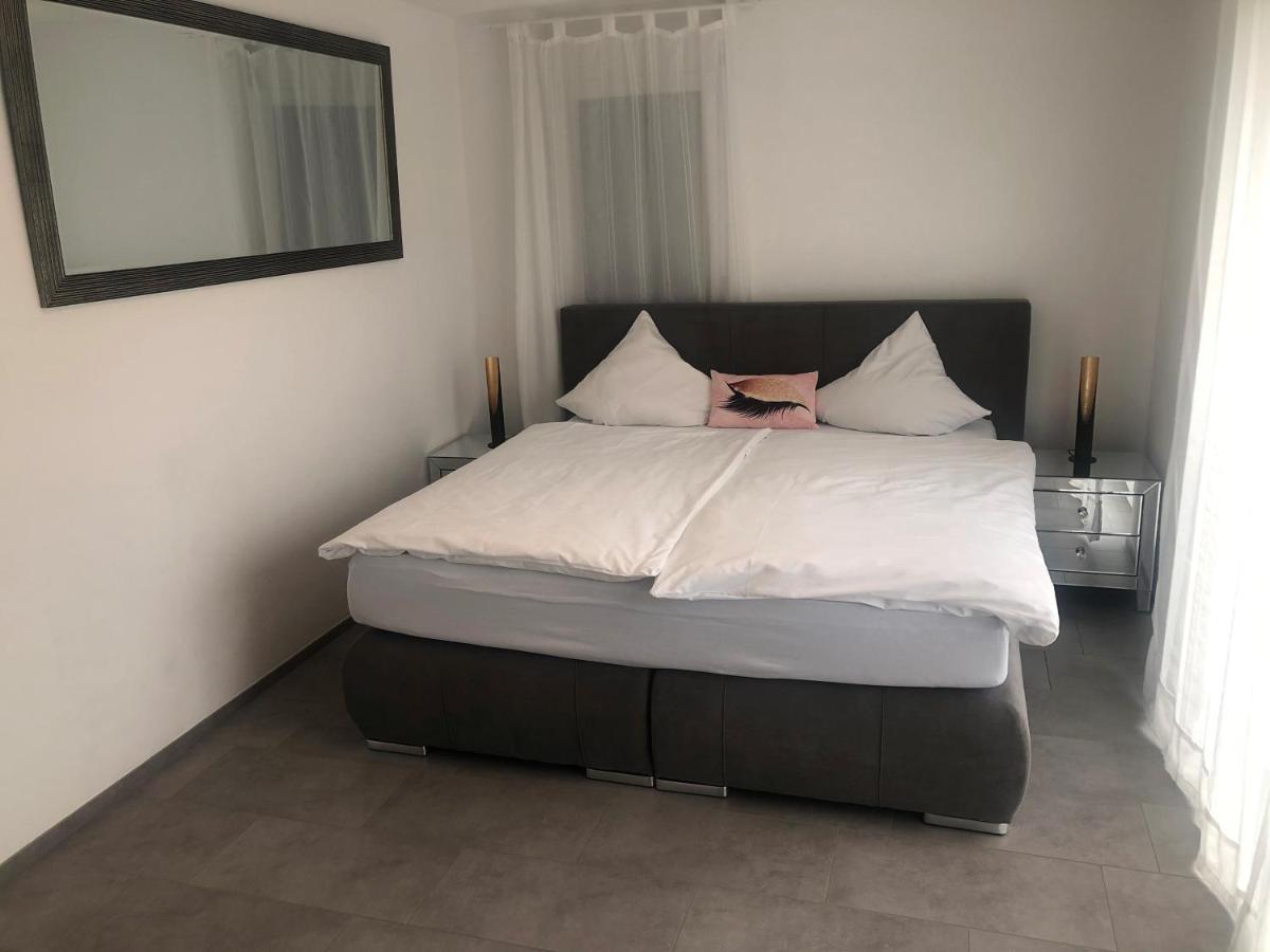 Hotel Hippel Krone Kerzers Экстерьер фото